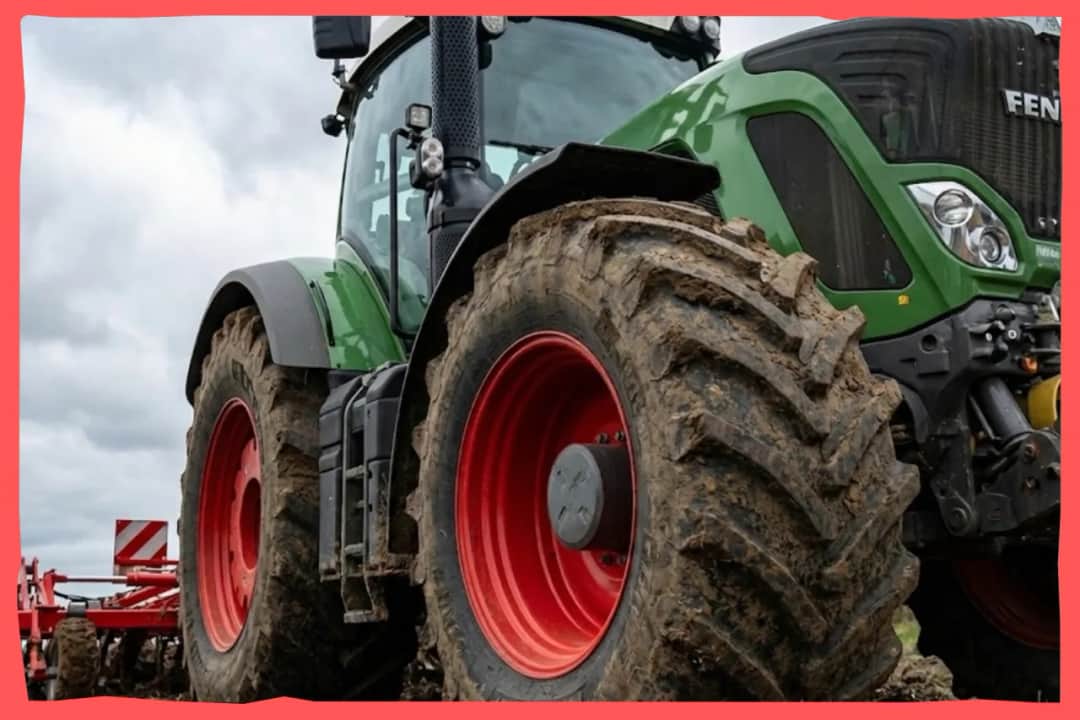 Dobór opon do ciągnika 4x4: Klucz do mocy i trwałości maszyny