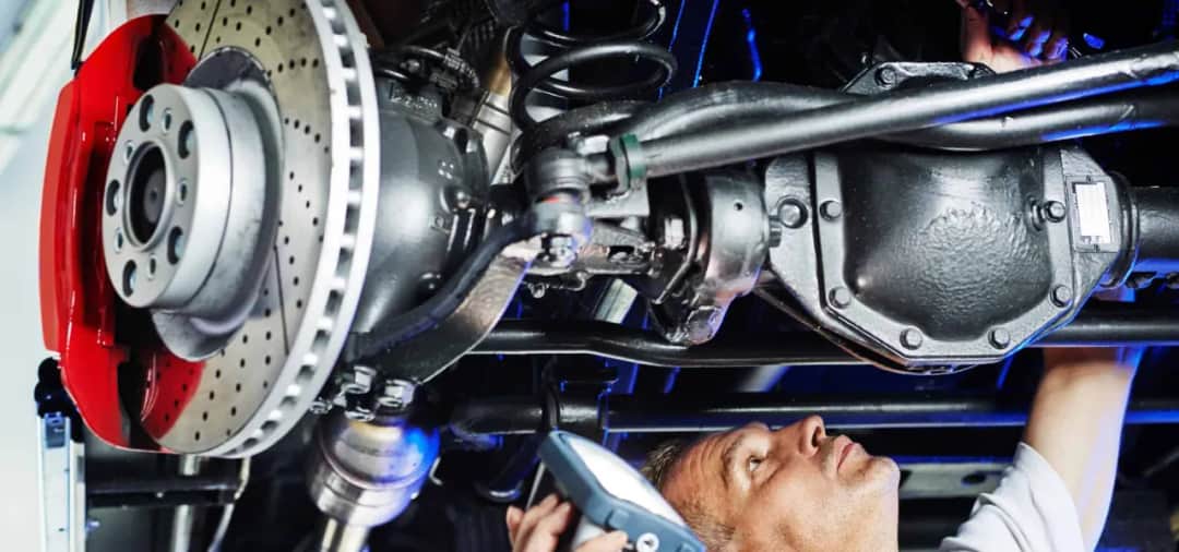 Maglownica w aucie: Gdzie jest i jak rozpoznać usterkę?