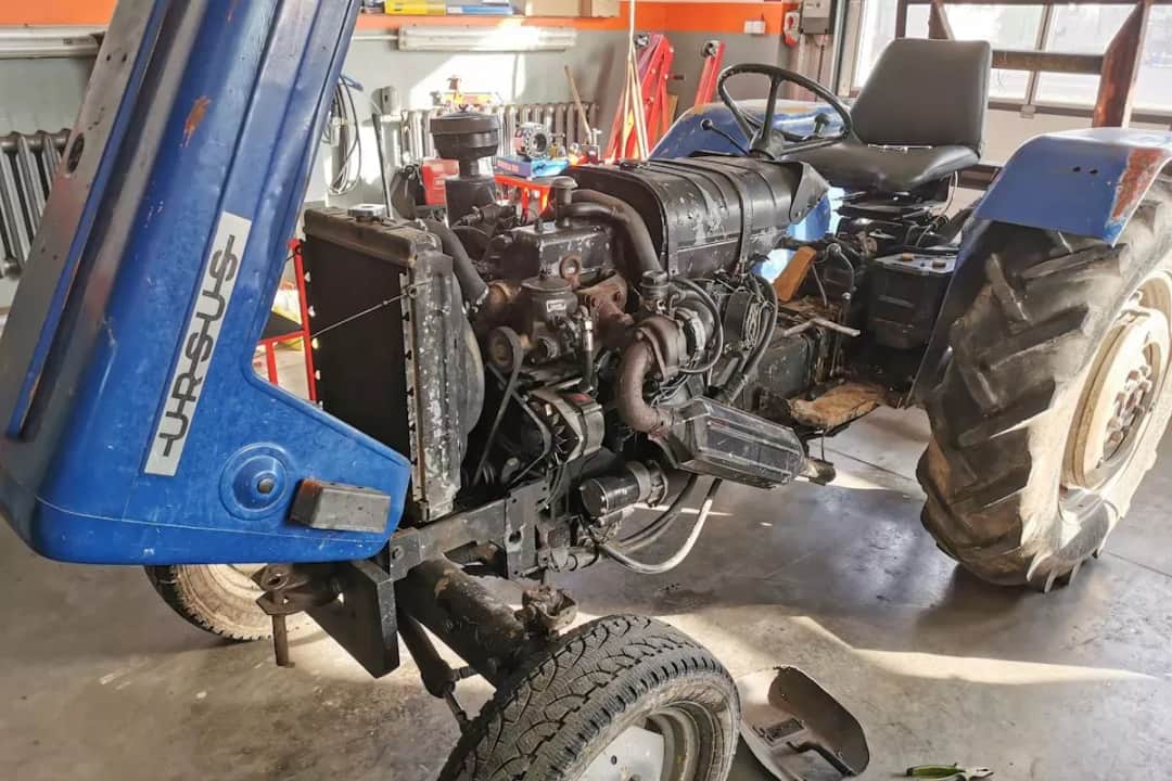 Ciągnik bez prawa rejestracji: Czy to pułapka? Ryzyko i legalizacja