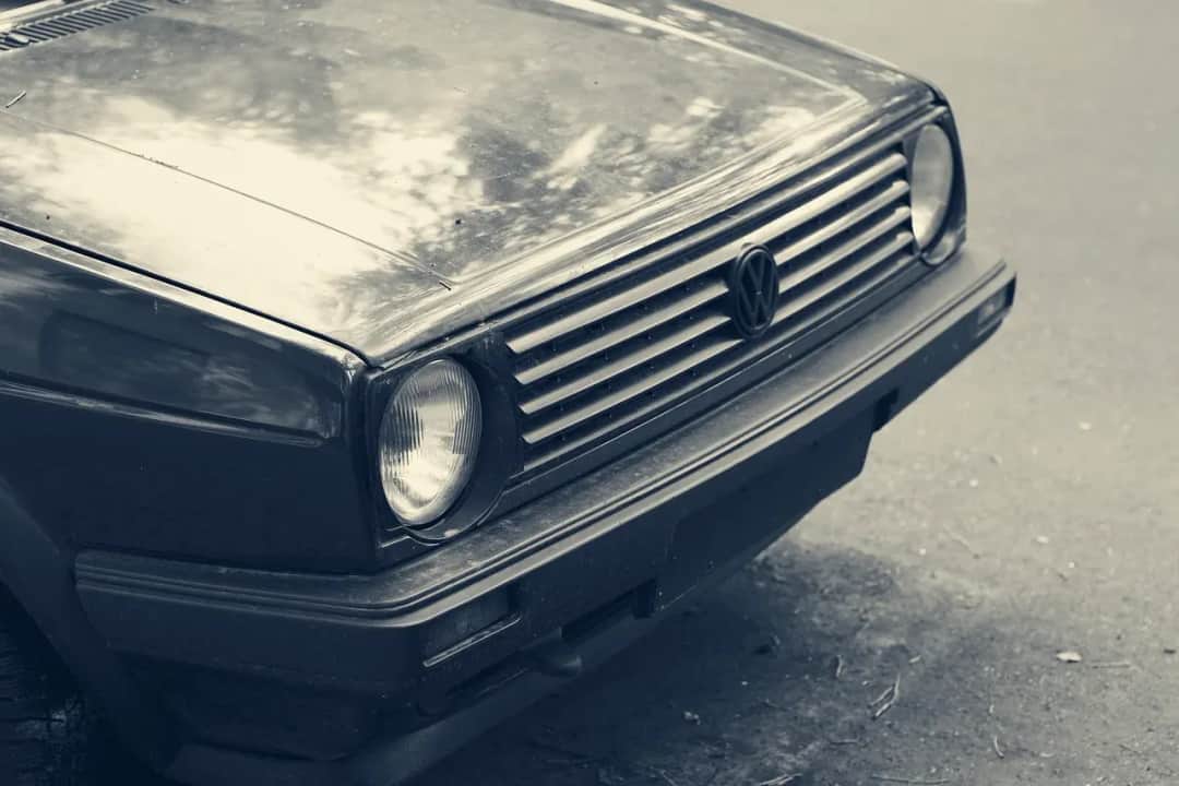 Pasek alternatora Golf 3: Wymień sam, uniknij piszczenia! Poradnik