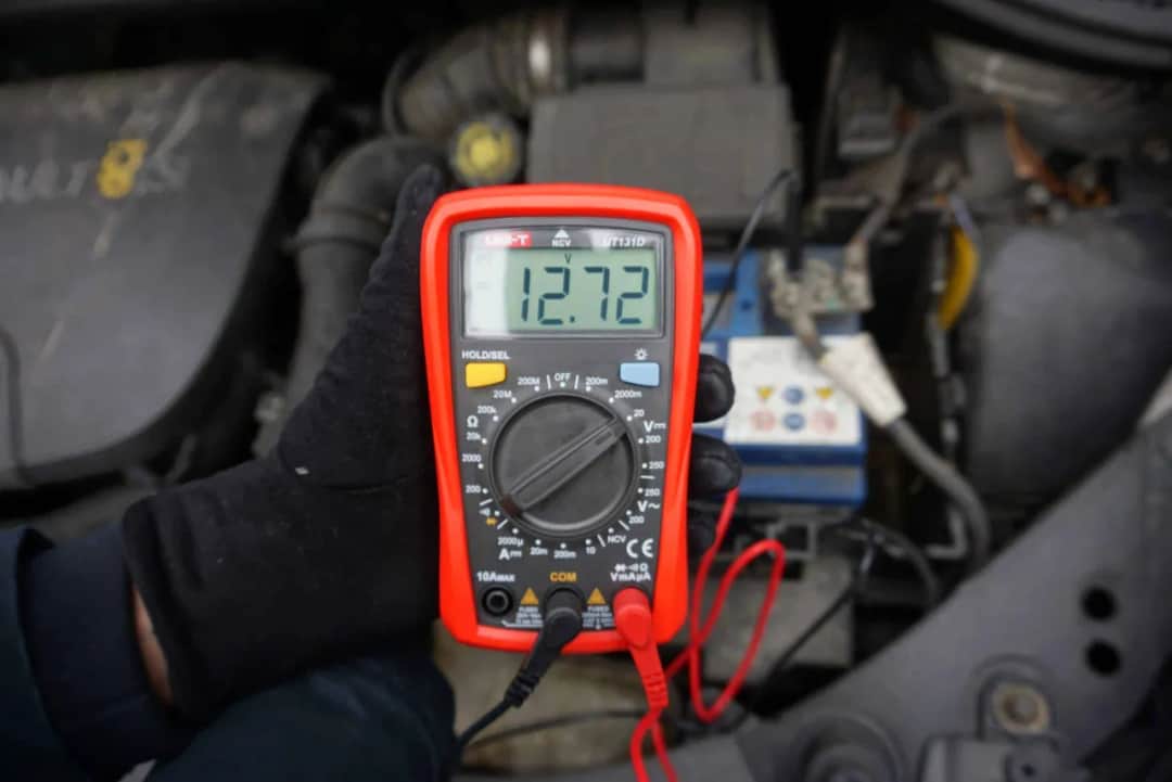 Jak sprawdzić alternator? Diagnoza miernikiem krok po kroku!